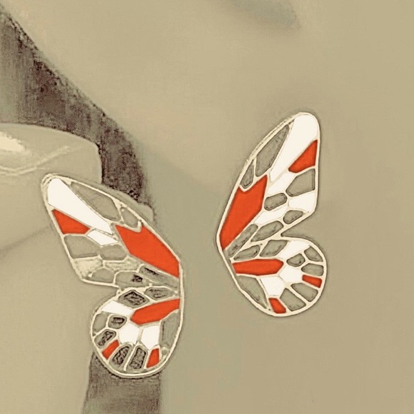 Stained Glass Butterfly Orange Mosaic Half Wing Cut-out Segment Broken Pane Stud - Picture 1 of 5